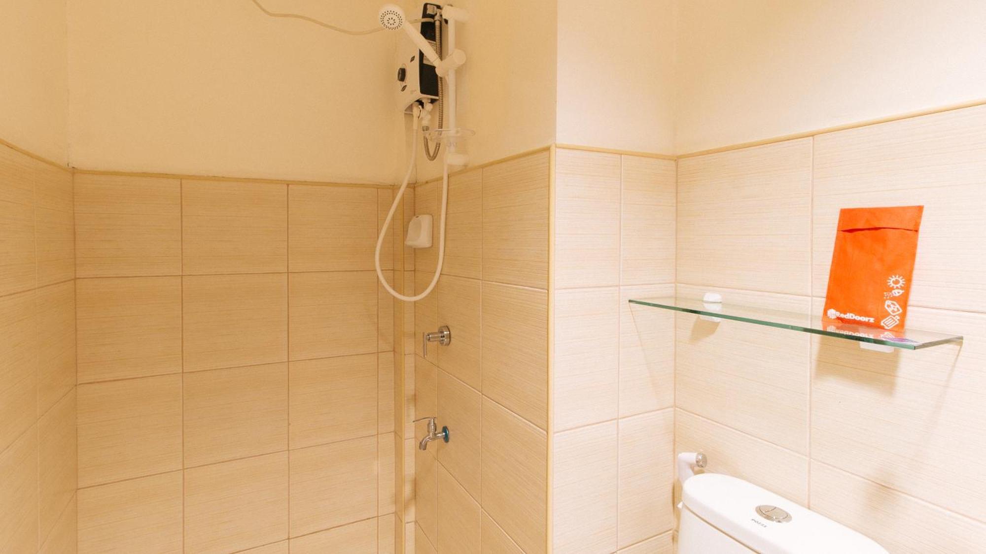 Reddoorz Plus At Alpina Heights Paranaque Paranaque City Luaran gambar