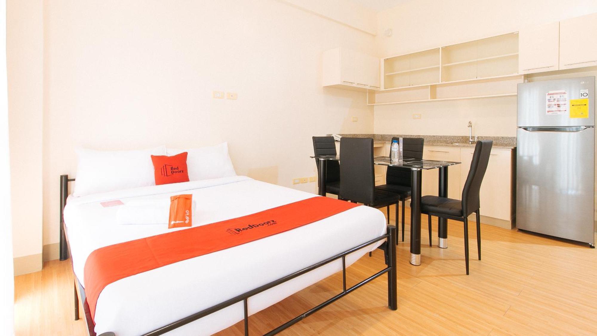 Reddoorz Plus At Alpina Heights Paranaque Paranaque City Luaran gambar