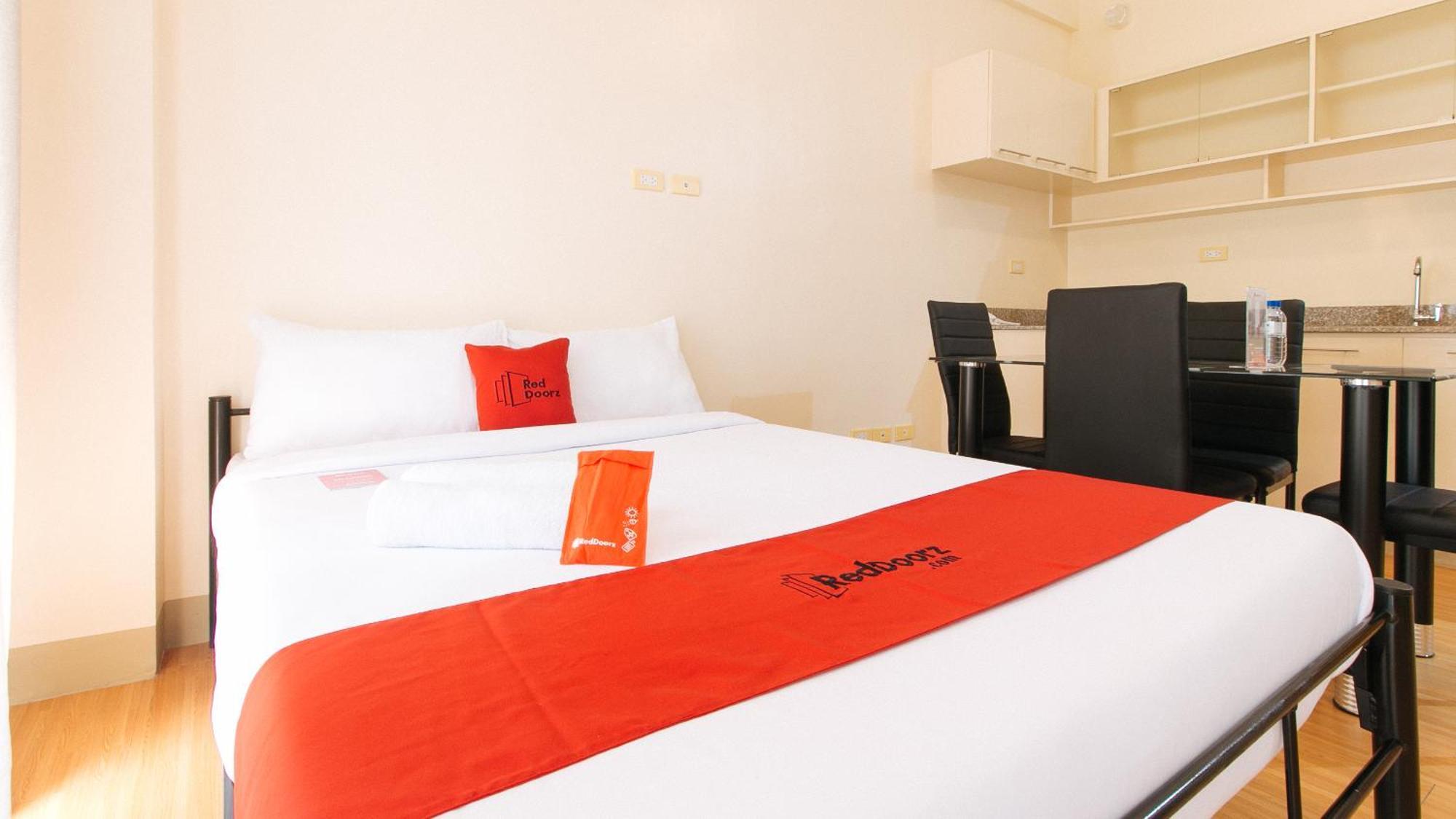Reddoorz Plus At Alpina Heights Paranaque Paranaque City Luaran gambar