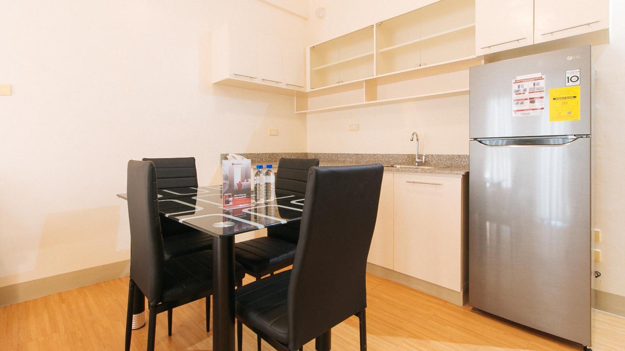 Reddoorz Plus At Alpina Heights Paranaque Paranaque City Luaran gambar