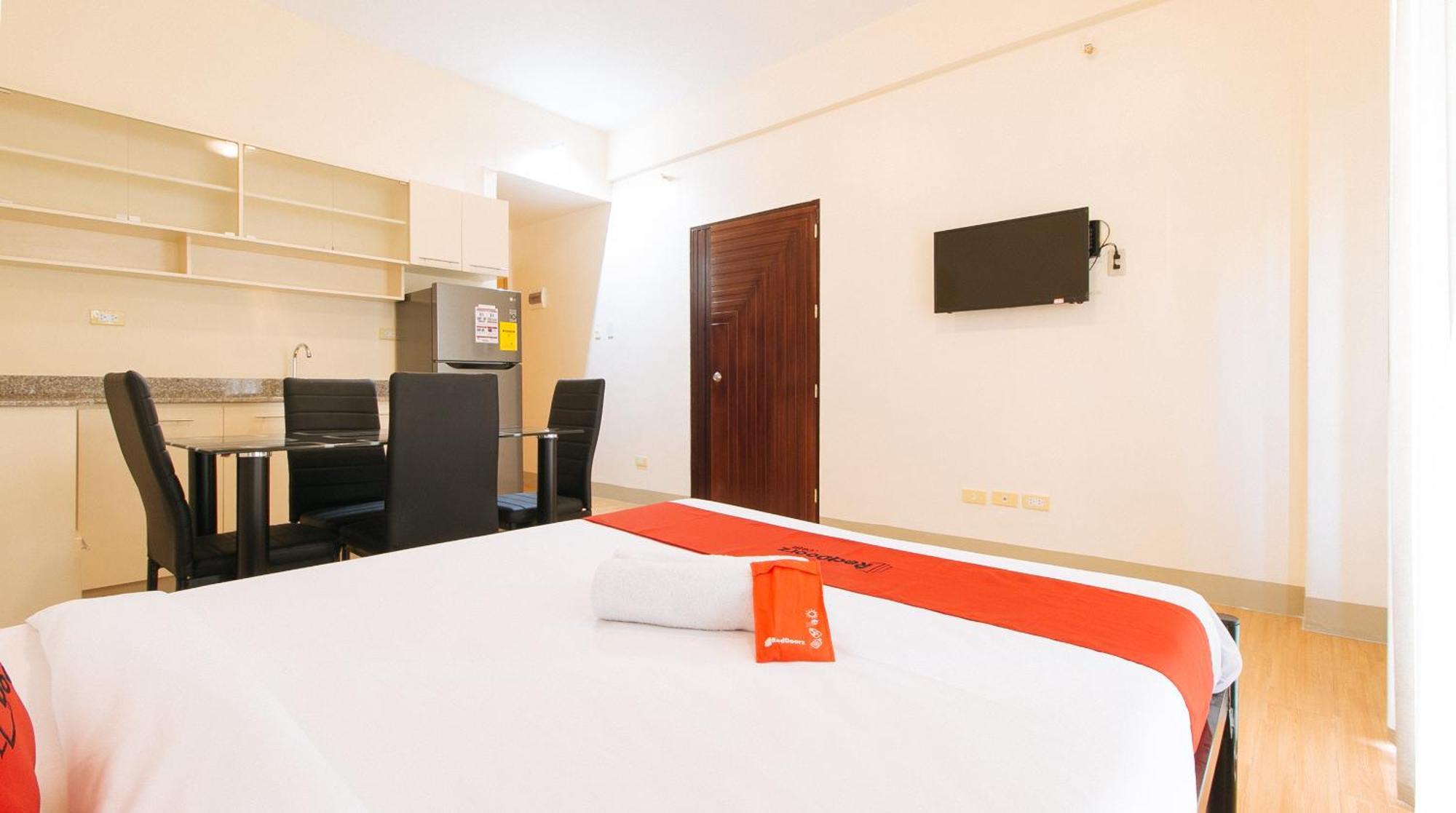 Reddoorz Plus At Alpina Heights Paranaque Paranaque City Luaran gambar