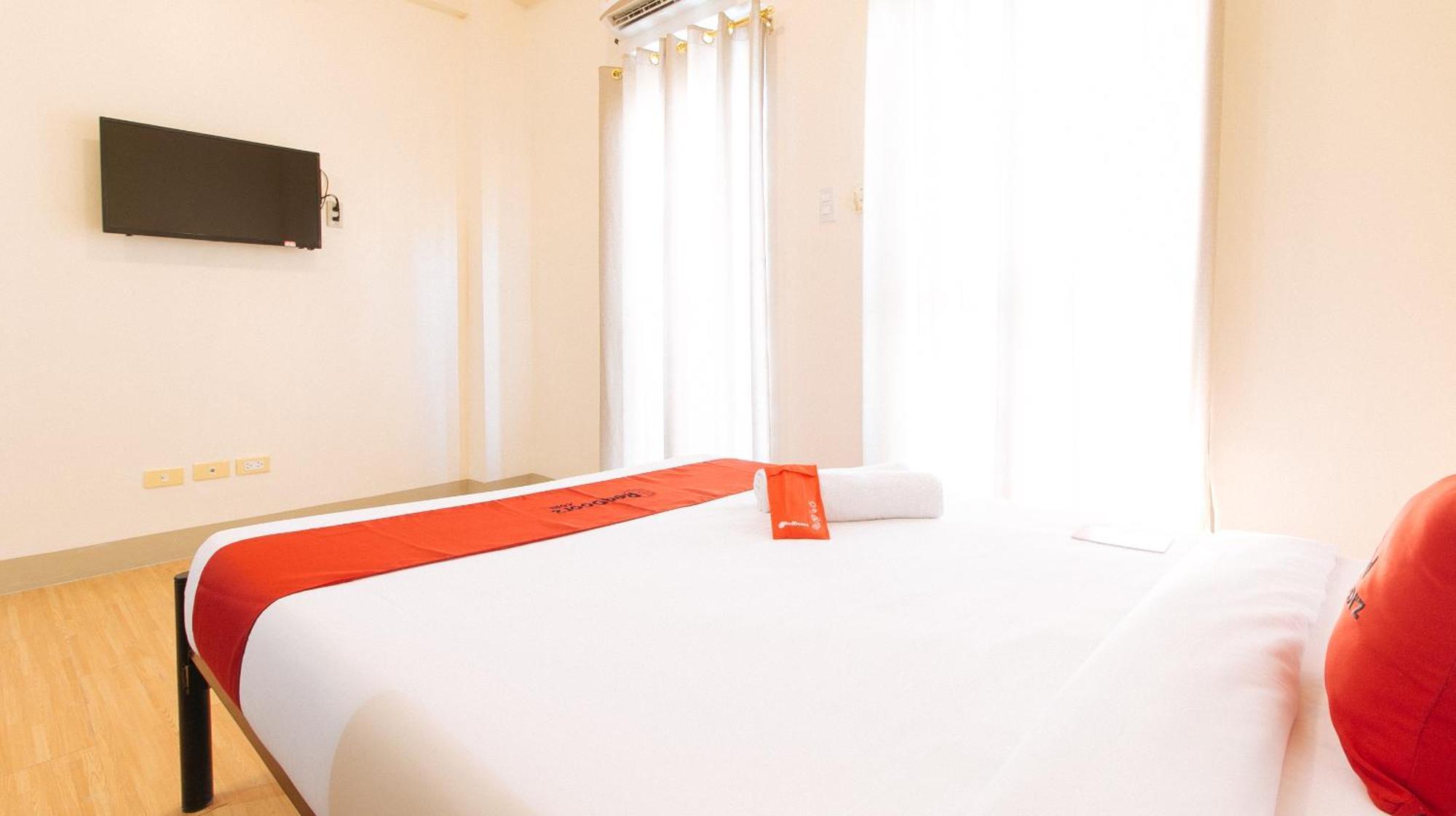 Reddoorz Plus At Alpina Heights Paranaque Paranaque City Luaran gambar