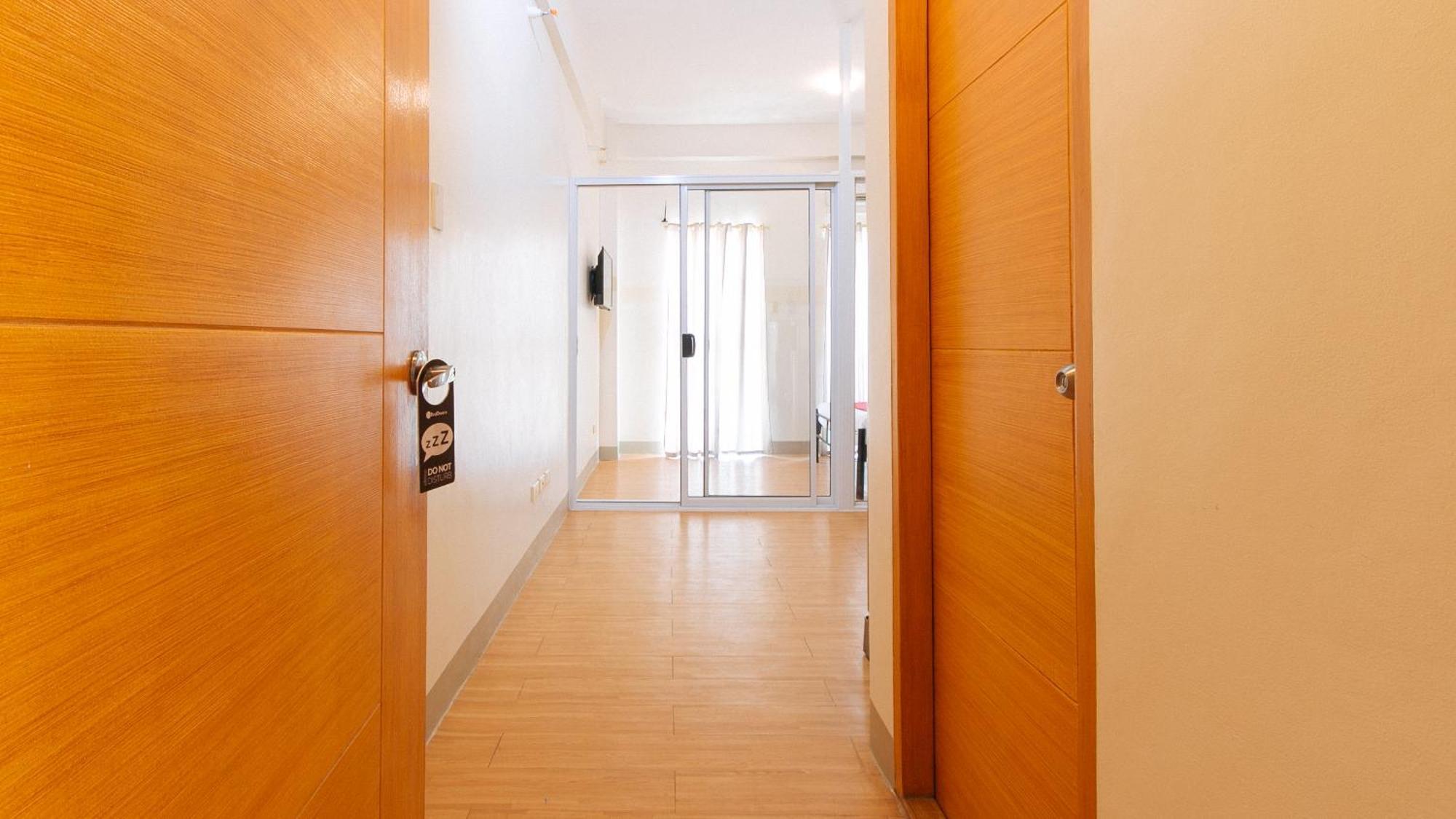 Reddoorz Plus At Alpina Heights Paranaque Paranaque City Luaran gambar