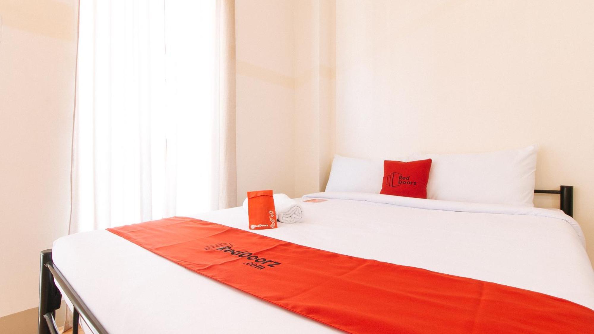 Reddoorz Plus At Alpina Heights Paranaque Paranaque City Luaran gambar