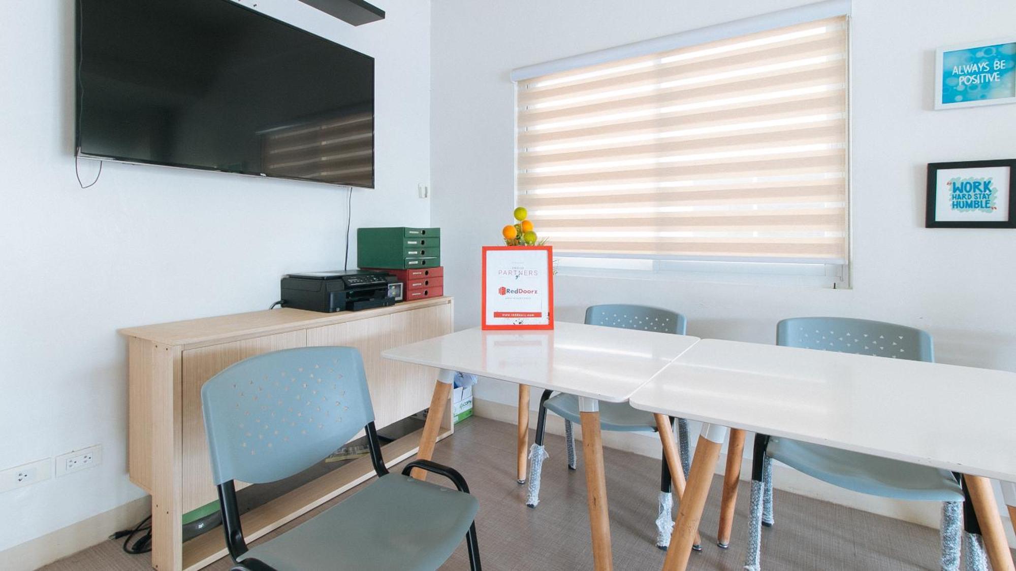 Reddoorz Plus At Alpina Heights Paranaque Paranaque City Luaran gambar