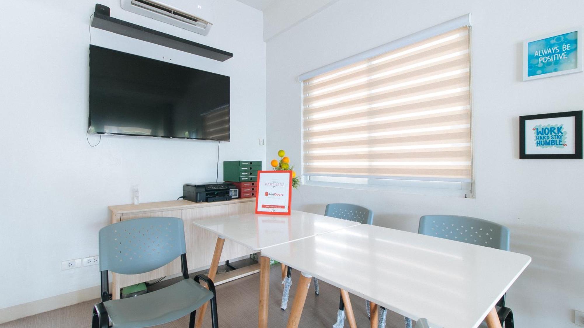 Reddoorz Plus At Alpina Heights Paranaque Paranaque City Luaran gambar